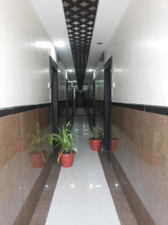 Hotel Sai Galaxy Inn Shirdi Eksteriør bilde