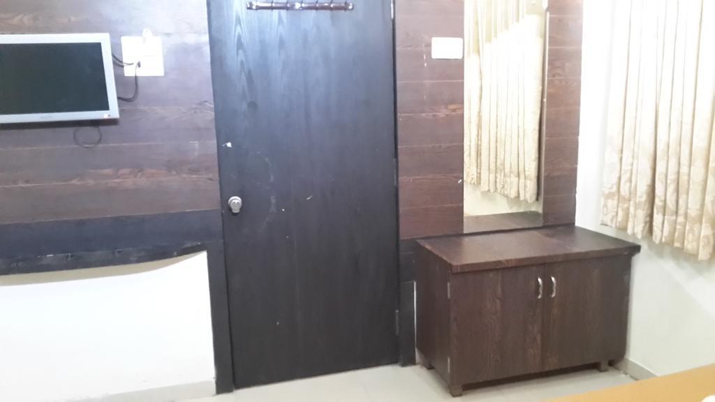 Hotel Sai Galaxy Inn Shirdi Eksteriør bilde