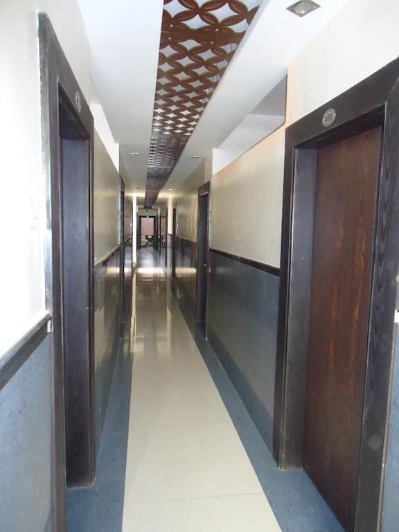 Hotel Sai Galaxy Inn Shirdi Eksteriør bilde