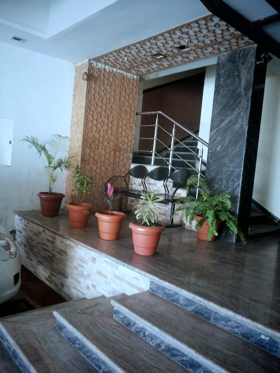 Hotel Sai Galaxy Inn Shirdi Eksteriør bilde