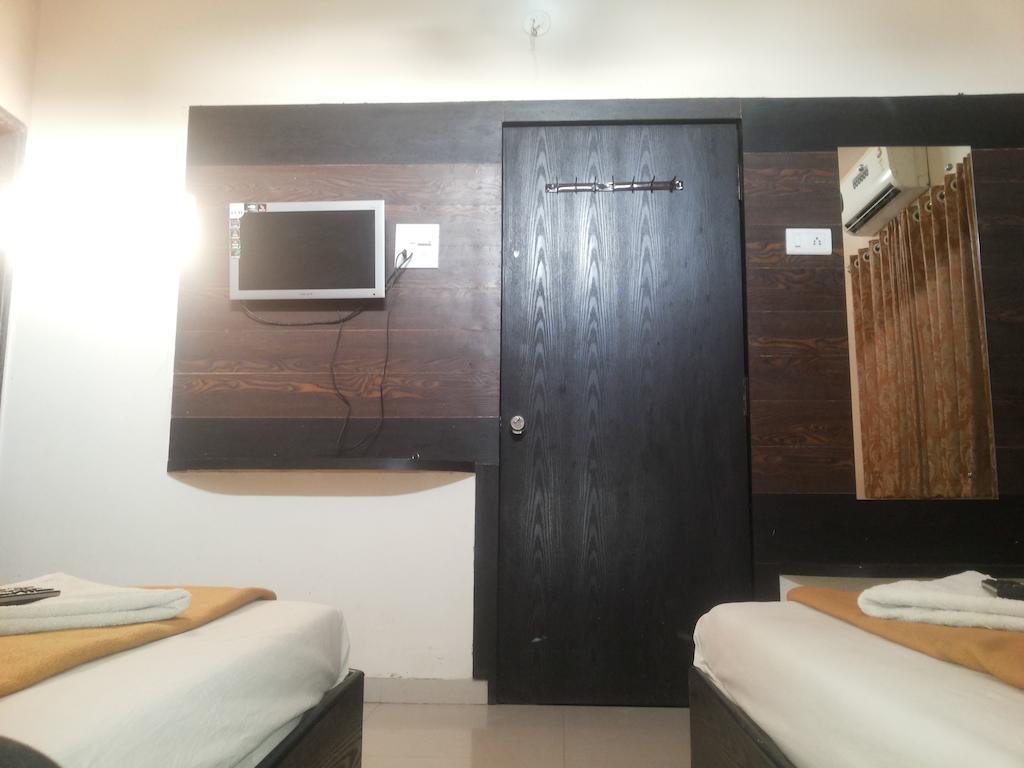 Hotel Sai Galaxy Inn Shirdi Rom bilde