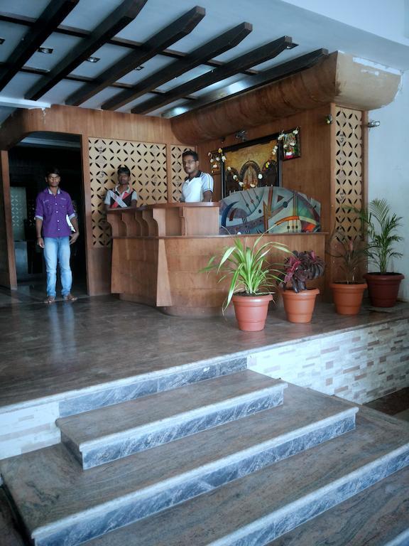Hotel Sai Galaxy Inn Shirdi Eksteriør bilde