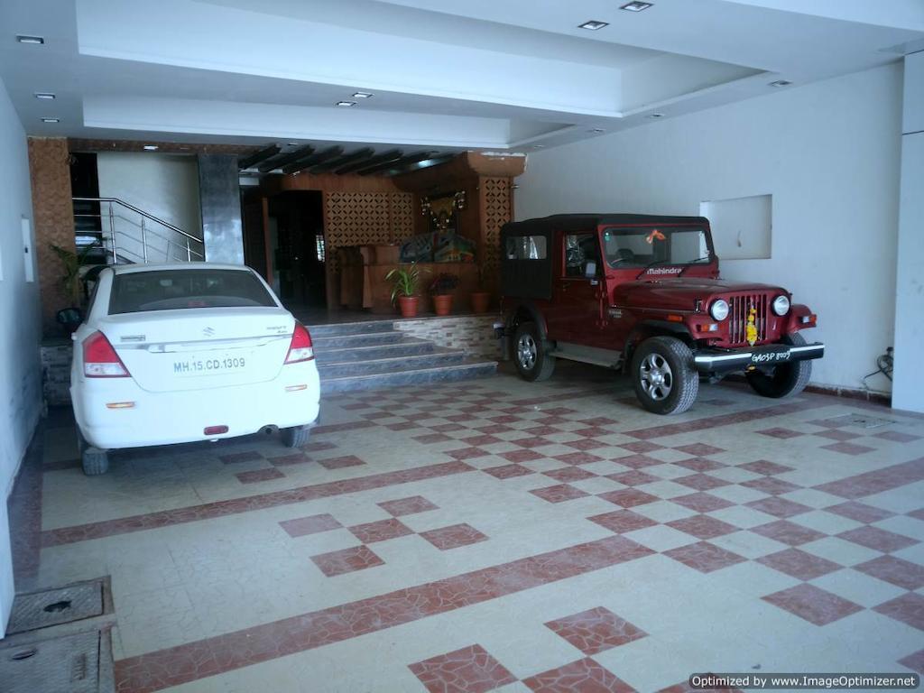 Hotel Sai Galaxy Inn Shirdi Eksteriør bilde