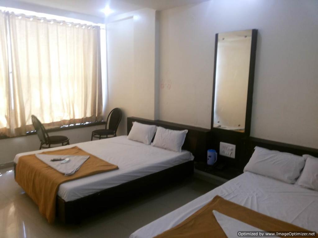 Hotel Sai Galaxy Inn Shirdi Rom bilde