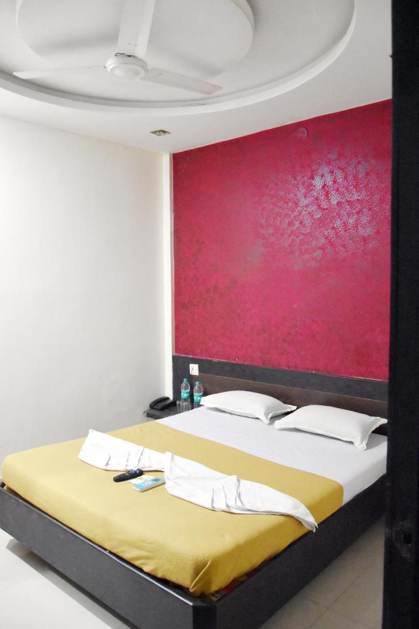 Hotel Sai Galaxy Inn Shirdi Eksteriør bilde