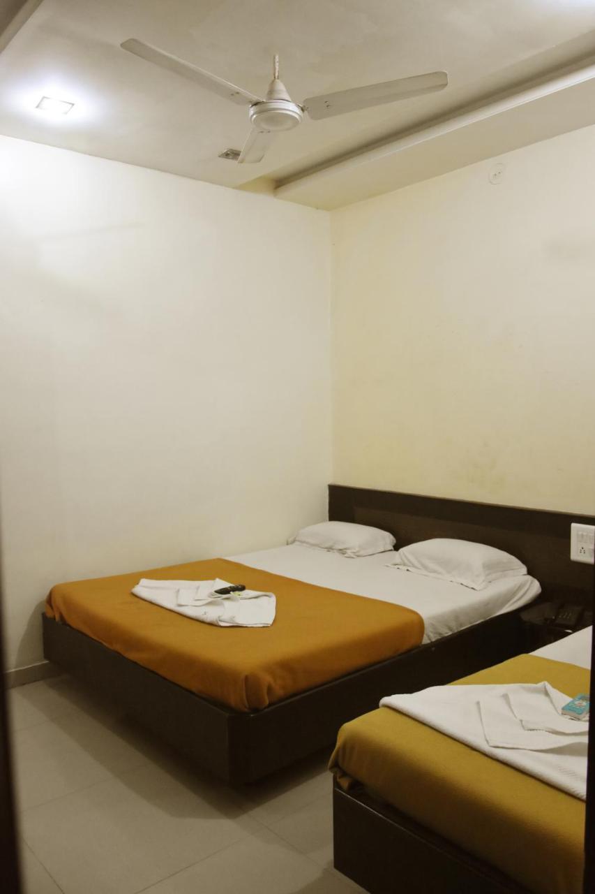 Hotel Sai Galaxy Inn Shirdi Eksteriør bilde